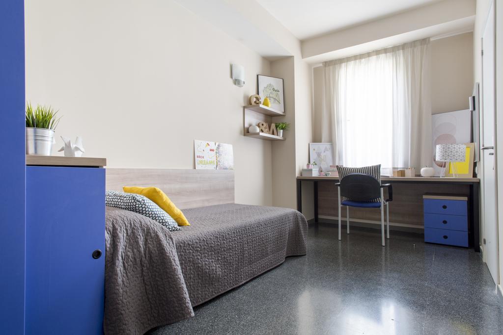 Residencia Universitaria Resa Damia Bonet Валенсия Екстериор снимка