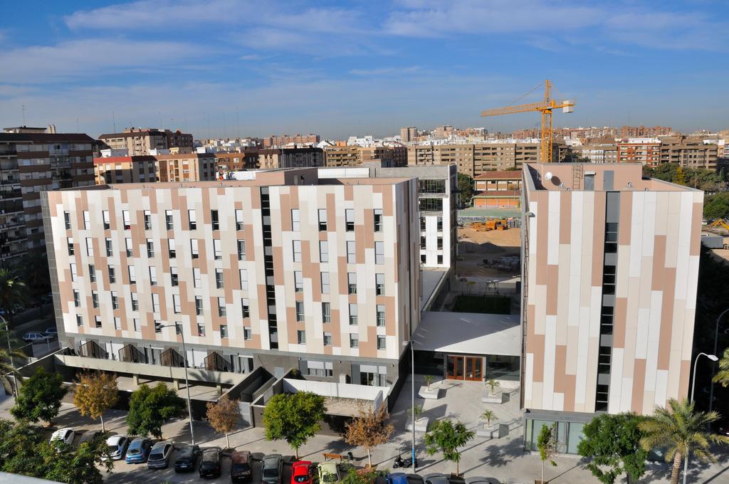 Residencia Universitaria Resa Damia Bonet Валенсия Екстериор снимка